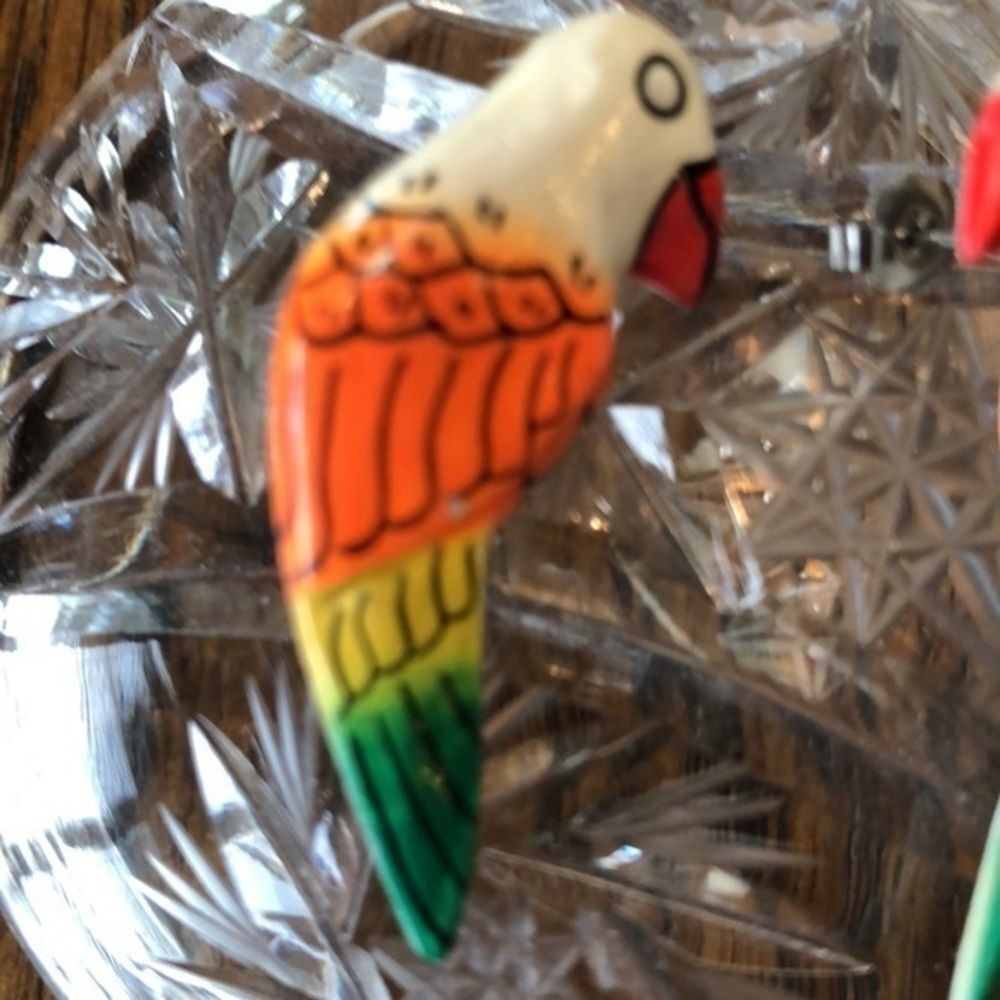 Vintage Parrot Earrings - Picture 3 of 4